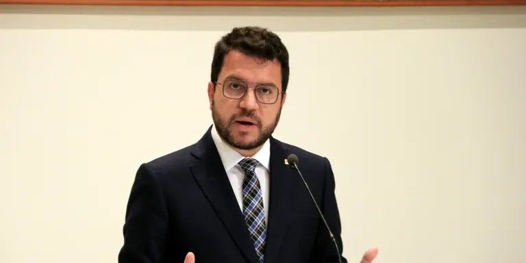Aragonès acusa l'Estat de "boicotejar" l'ampliació sostenible del Prat: "No triarem entre inversió i patrimoni natural"
