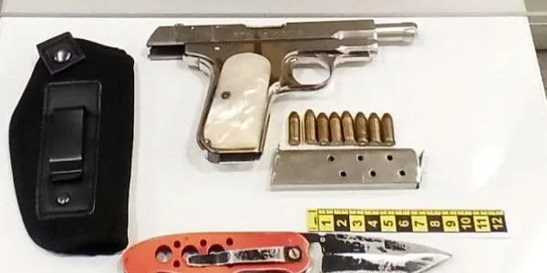 La Policia Local de Roda de Berà deté un veí per tinença d'armes i explosius