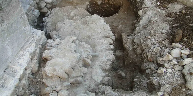 L'Arxiu Comarcal presenta els resultats de l'excavació de la façana nord de la Catedral de la Seu