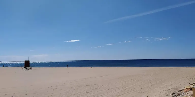 Protecció Civil demana extremar la prudència a les platges després d’una nova mort al litoral tarragoní