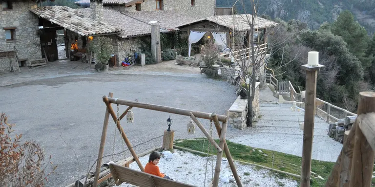 Les cases rurals segueixen rebent reserves però estan pendents de recuperar la mobilitat