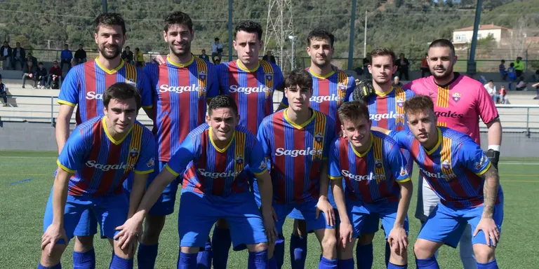 Un CF Caldes ple de baixes visita el Vic amb la necessitat de guanyar per allunyar-se de les posicions de descens