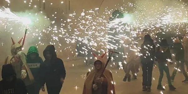 Els Diables Petits es sumen a la sàtira a ritme de rap en el primer cap de setmana de la Festa Major d’Altafulla