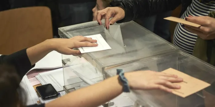 Els partits no penjaran propaganda electoral durant la campanya pel 26J