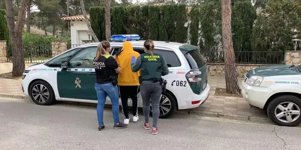 Intervenen 3.600 plantes de marihuana en una casa de luxe a Roda de Berà