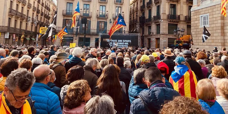 Valls participa en la manifestació contra el nou delicte de desordres públics agreujats