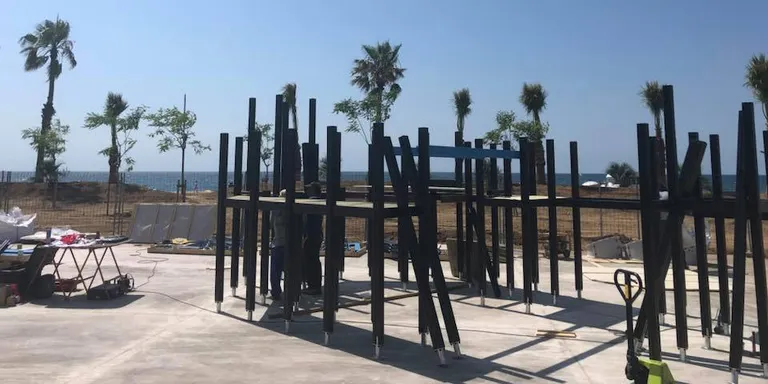 El parc infantil de la Platja de Poblenou agafa forma