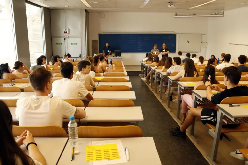 125 nois i noies calderins comencen demà les proves de selectivitat