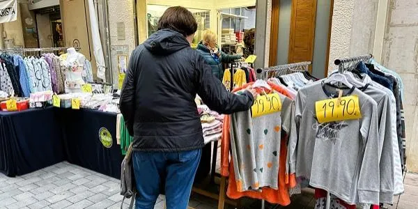 Els descomptes més interessants de la temporada se citen aquest cap de setmana a la Fira Fora Estocs de Torredembarra