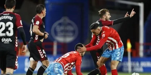 Alberto Benito es consolida a l’equip titular de l’Albacete amb Aritz López Garai