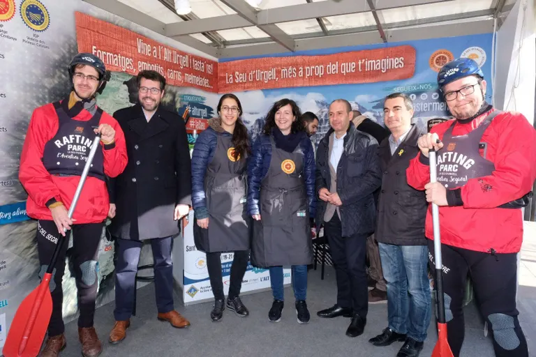 Més d'un miler de persones visiten l'estand de la Fira de Sant Ermengol a la 167a Fira de la Candelera de Molins de Rei