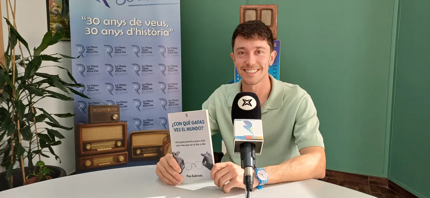 El jove escriptor Pau Subirats Miralles debuta amb "Con qué gafas ves el mundo", una guia pràctica d'autoajuda per vèncer l'ansietat des de l'experiència pròpia