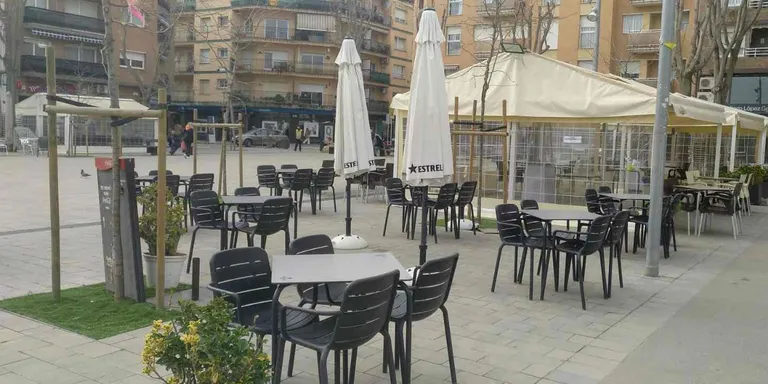 La restauració podrà obrir fins a mitjanit i les reunions podran ser de fins a 10 persones a partir de dillun