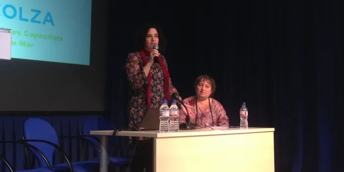 La sala Josep Maria Arnau s’omple en la presentació l’entitat ‘Recolza’