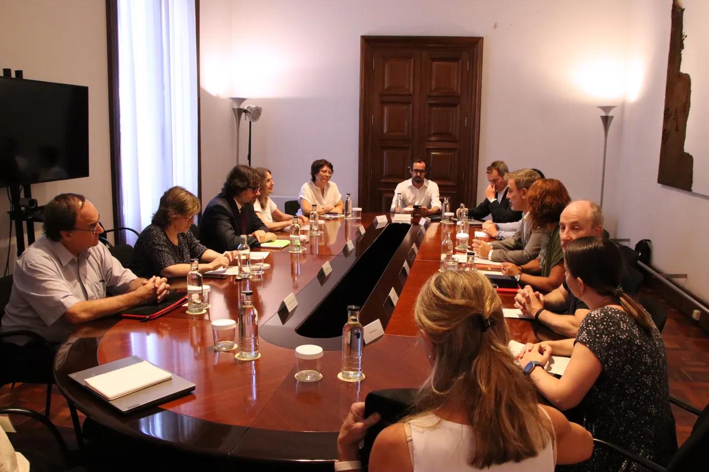Imatge de la primera reunió del grup de treball sobre els bicitaxis a Barcelona.