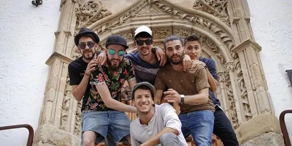 El grup altafullenc Porto Bello actua aquest dilluns a la nit a la plaça de la Font
