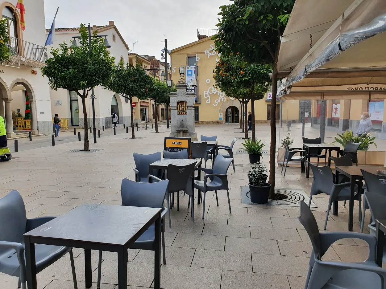 L'Ajuntament estudia permisos excepcionals a la restauració per instal·lar terrasses a les calçades