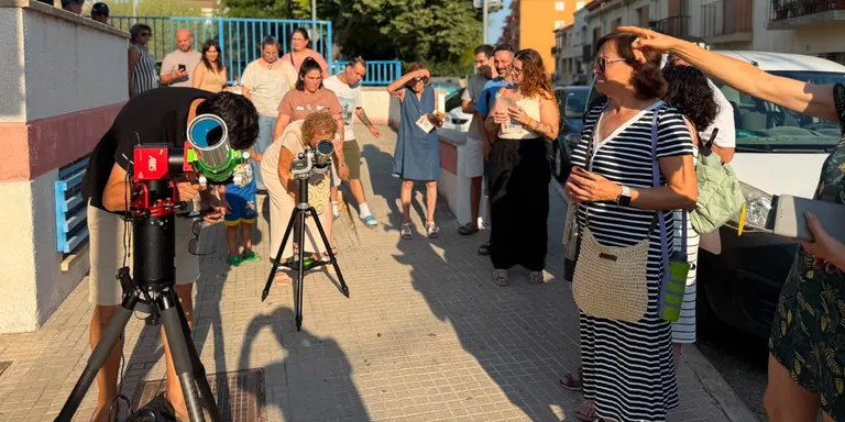 El cicle «Valls mira al cel» tanca amb una sessió dedicada a l'eclipsi solar del 12 d'agost