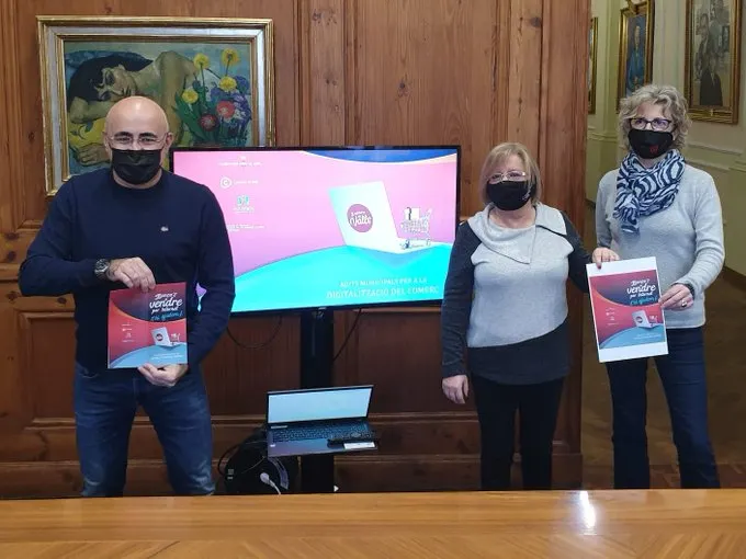 Valls impulsa el primer projecte global de transformació digital del seu sector comercial