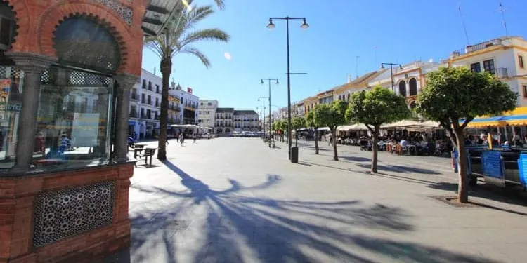 La evolución de la popular plaza del Altozano