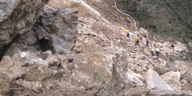 Confirmada la mort de dues persones en l'esllavissada de Castell de Mur