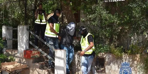 Detingut un home "altament radicalitzat" a Vespella de Gaià per adoctrinament gihadista en nom de Daesh