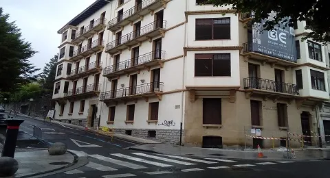 CORTES CON MOTIVO DE LOS TRABAJOS DE DERRIBO EN LA PLAZA DEL ENSANCHE