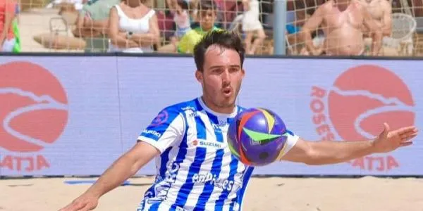 Els representants del Baix Gaià reprenen la Lliga Espanyola de futbol platja