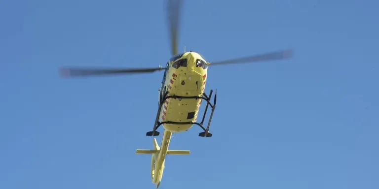 Un accident entre un vehicle i un infant amb bicicleta a Caldes no ocasiona cap ferit greu