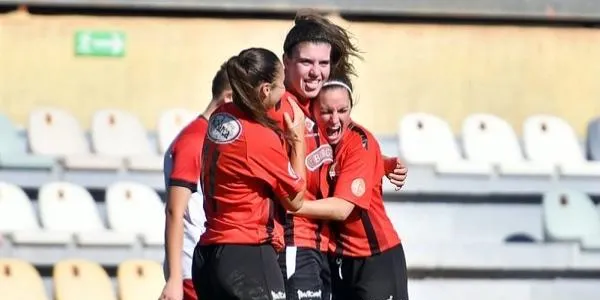 La salomonenca Xènia Peris renova amb la Fundació Base Reus per una temporada més