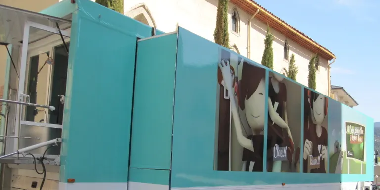 La campanya 'Clac i Rum' fa parada a la plaça dels Oms