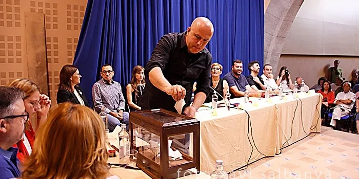 Josep Maria Pruna considera que cal impulsar l'ampliació del Teatre Principal i la creació de la Casa de les Lletres