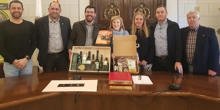 Acord entre la Seu d'Urgell i les Borges Blanques per promocionar conjuntament el formatge i l'oli