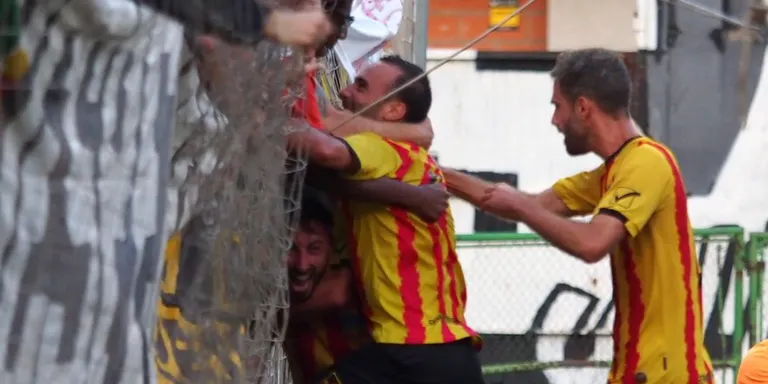 Derbi a la 3ª RFEF entre UE Sants i UE Sant Andreu