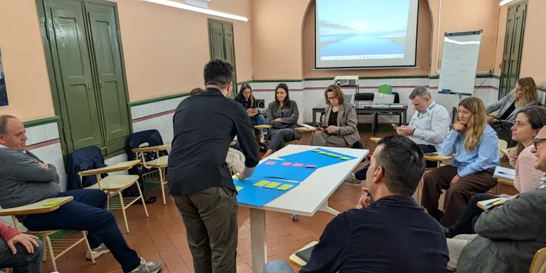 Mollet celebra el Fòrum Sectorial de Química i Indústria Farmacèutica per connectar la formació amb les empreses