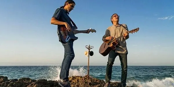 Surt a la llum ‘Casa nova’ el segon disc del duet torrenc Tres