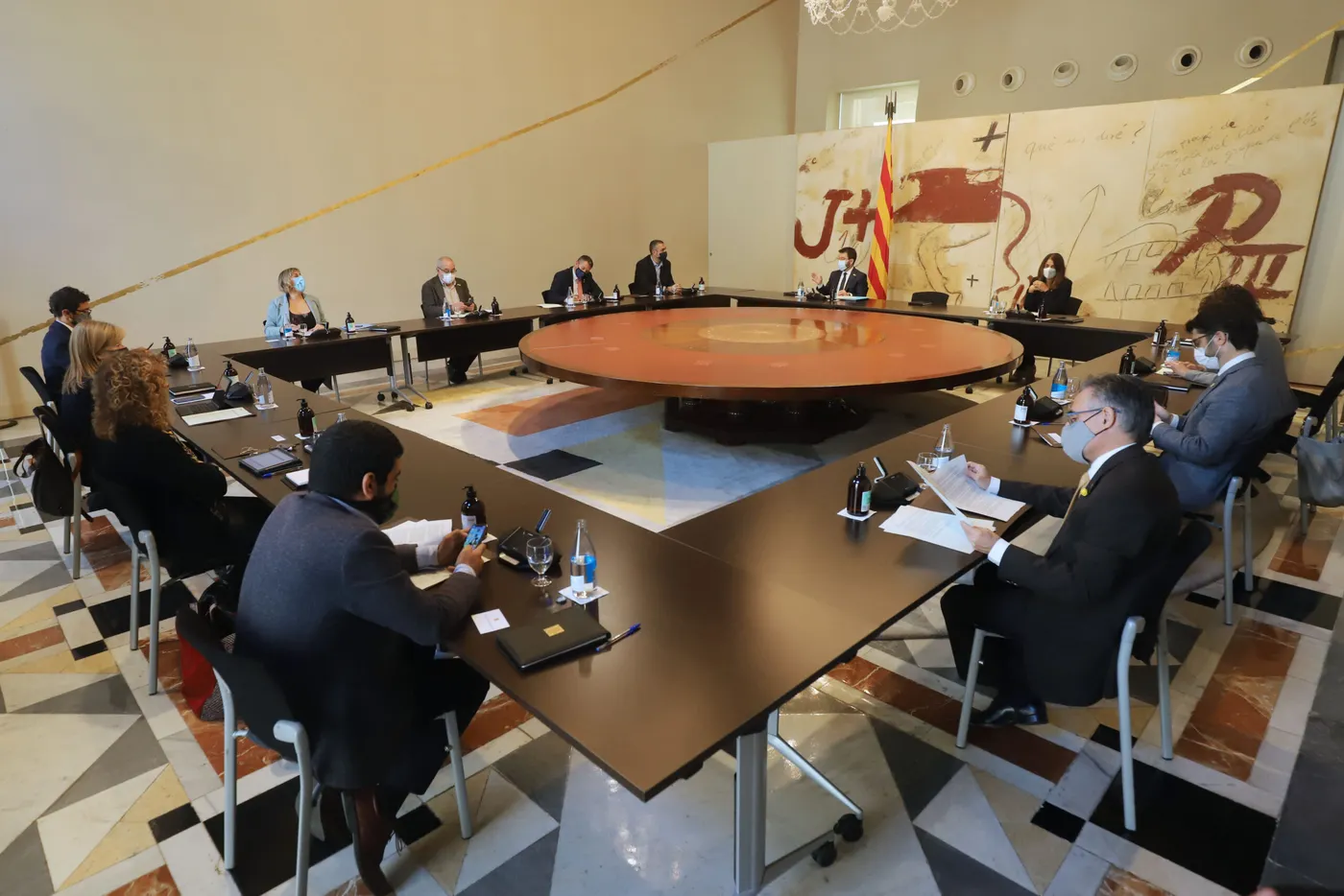 La Generalitat acorda el tancament perimetral de Catalunya durant 15 dies i un confinament municipal els caps de setmana