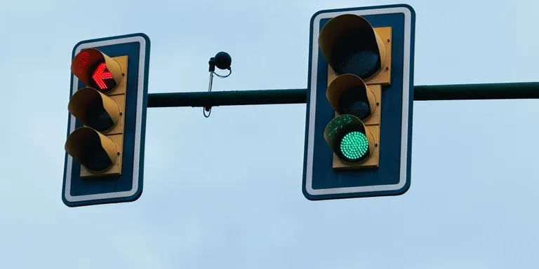 La Policia Local fa una campanya sobre control de distraccions al volant i semàfors