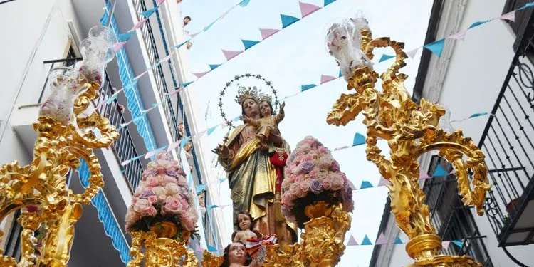 Diferentes iniciativas de la asociación de María Auxiliadora para afrontar el mes de mayo