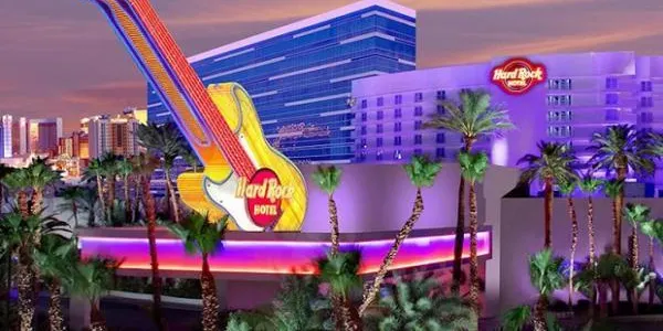 Comuns i CUP exigeixen explicacions pels informes del Hard Rock i Illa assegura que "el Govern no menteix"