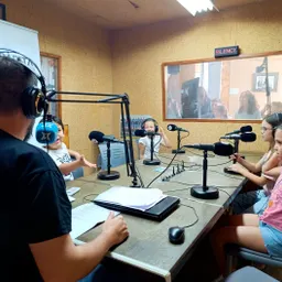 L'entrevista - Alumnes Carles III del 16-05-2024 - episode art