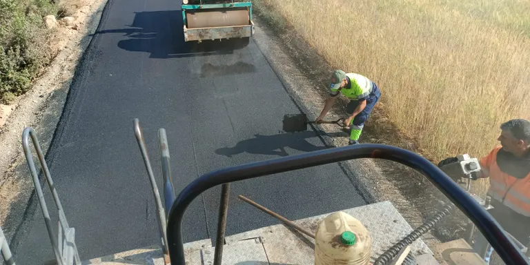 L'Ajuntament de Pinell enquitrana el camí de Sallent