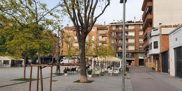 Desapareixen en bona part les molèsties que feien grups de gent jove a l'entorn de la plaça Espanya