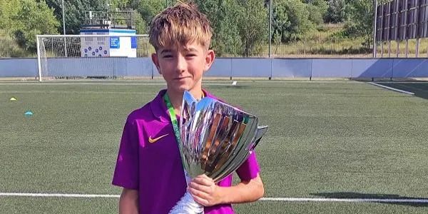 L’altafullenc Enzo Márquez es proclama campió de Catalunya amb l’Infantil S13 del FC Barcelona