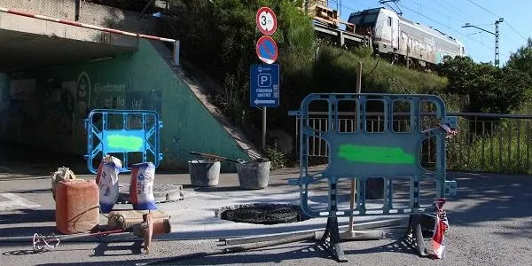 Aigües d’Altafulla substitueix les tapes del dipòsit de Baix a Mar per reixetes que evacuen l’aigua