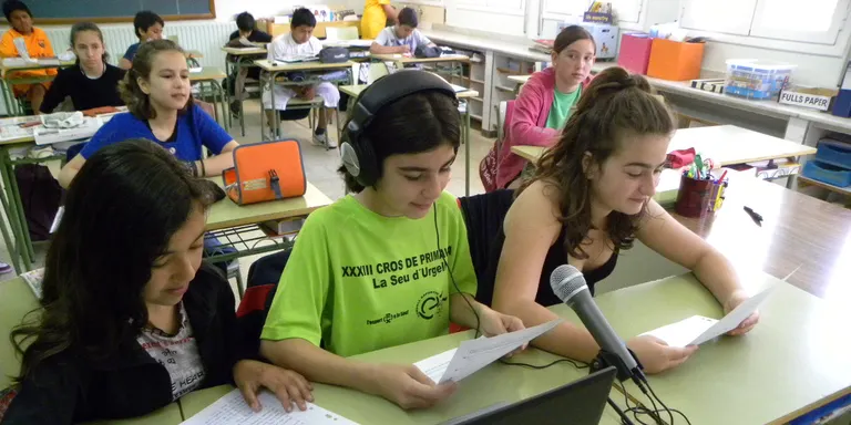 Alumnes de l'Escola Pau Claris promocionen l'Alt Urgell a través de RàdioSeu
