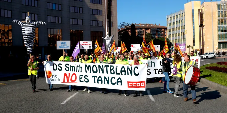 Els treballadors d'International Paper es tornen a manifestar a Tarragona
