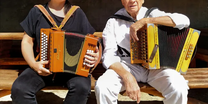 Els acordionistes Artur Blasco i Cati Plana porten aquest dissabte a Jezz Club les cançons de tradició oral