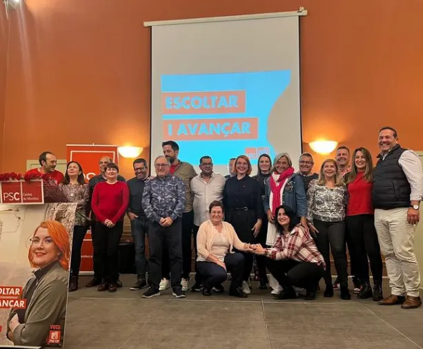 El diputat socialista al Congrés Arnau Ramírez dona suport a Carla Millán en l’acte principal de campanya del PSC de Caldes