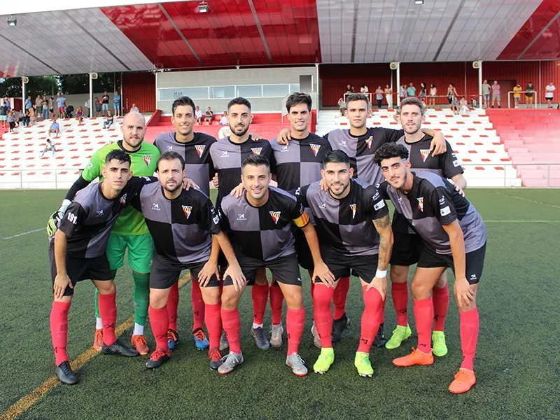 L'equip titular del partit davant del Ripollet
